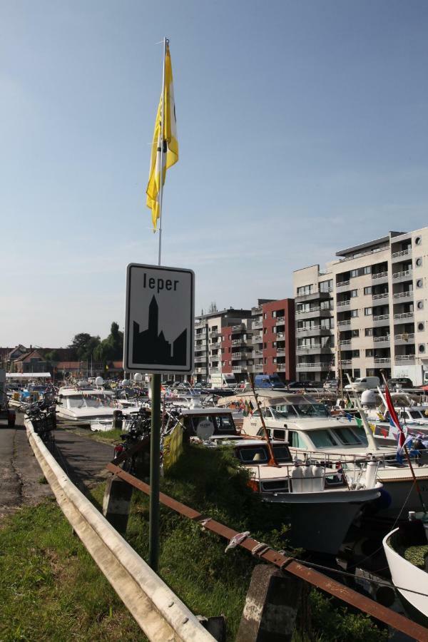 Temps De Pose Apartamento Ieper Exterior foto